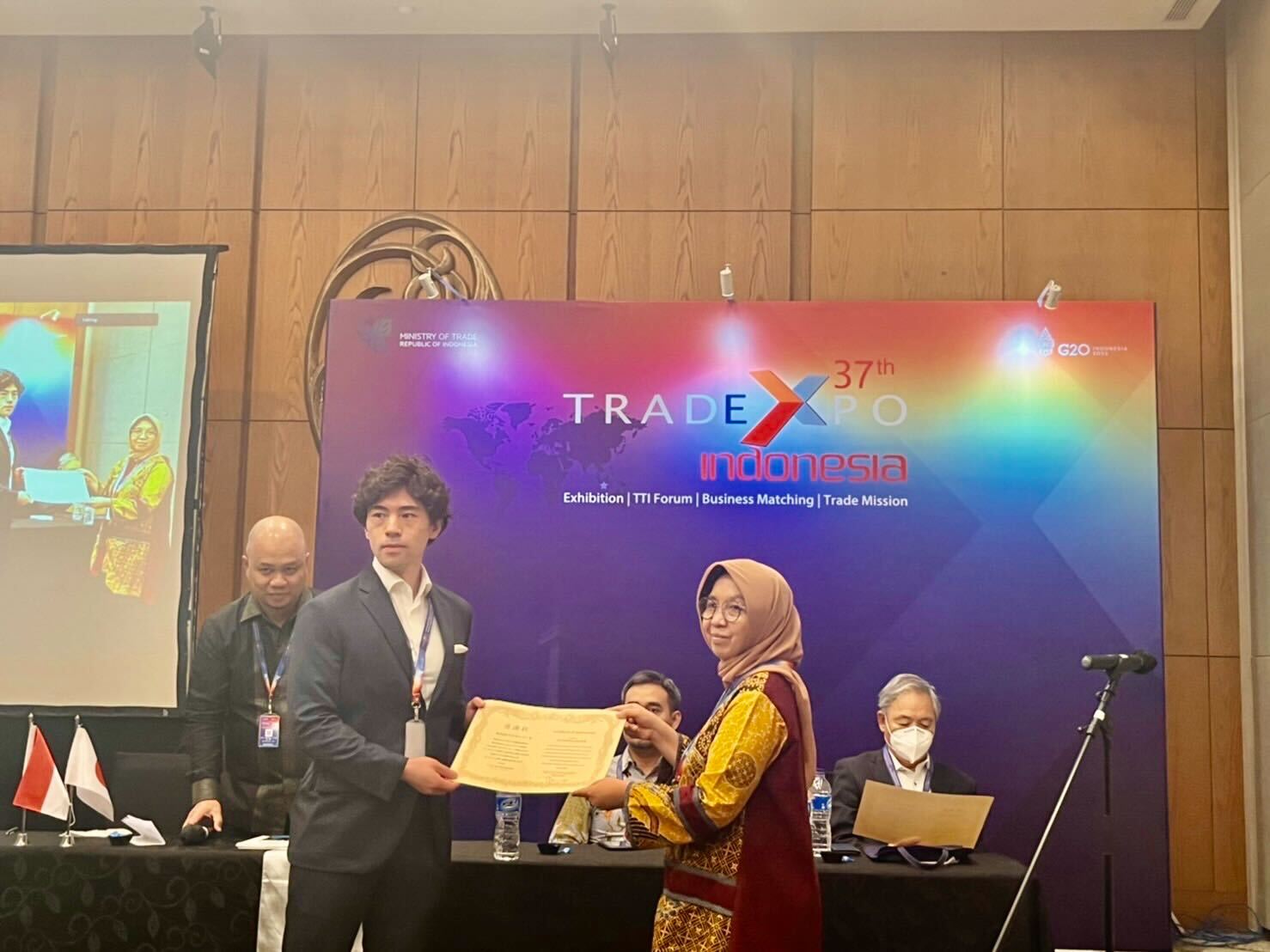 展示会写真プレースホルダー2